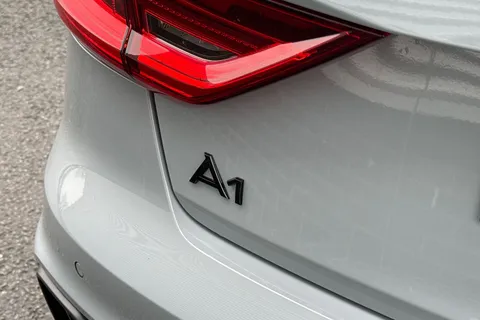  Audi A1 1.0 TFSI 25 Black Edition Sportback S Tronic Euro 6 (s/s) 5dr Thumbnail #27