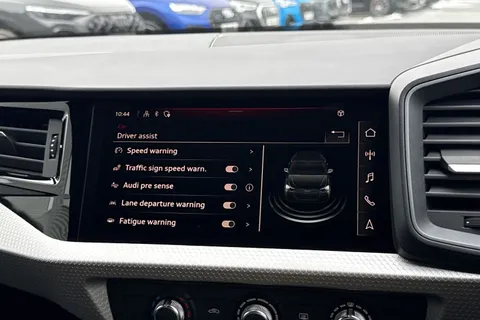  Audi A1 1.0 TFSI 25 Black Edition Sportback S Tronic Euro 6 (s/s) 5dr Thumbnail #31