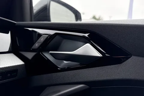  Audi A1 1.0 TFSI 25 Black Edition Sportback S Tronic Euro 6 (s/s) 5dr Thumbnail #37