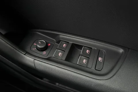  Audi A1 1.0 TFSI 25 Black Edition Sportback S Tronic Euro 6 (s/s) 5dr Thumbnail #38