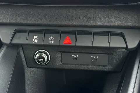  Audi A1 1.0 TFSI 25 Black Edition Sportback S Tronic Euro 6 (s/s) 5dr Thumbnail #39