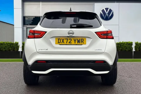 DX72YWR Nissan Juke 1.6 Premiere Edition Auto Euro 6 5dr Thumbnail #5