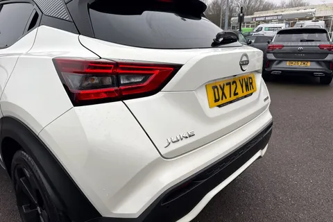 DX72YWR Nissan Juke 1.6 Premiere Edition Auto Euro 6 5dr Thumbnail #9