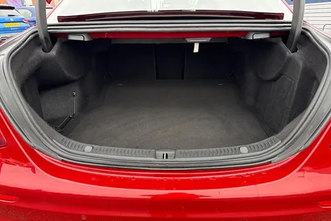 KJ19HCG Mercedes-Benz E Class 2.9 E400d AMG Line G-Tronic+ 4MATIC Euro 6 (s/s) 4dr Thumbnail #6