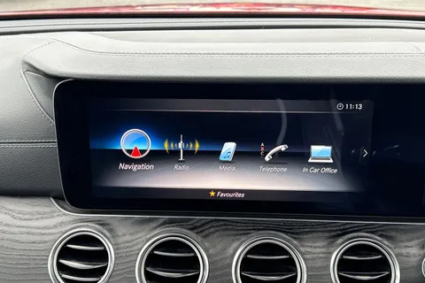 KJ19HCG Mercedes-Benz E Class 2.9 E400d AMG Line G-Tronic+ 4MATIC Euro 6 (s/s) 4dr Thumbnail #16