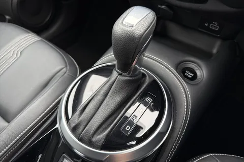 DX72YWR Nissan Juke 1.6 Premiere Edition Auto Euro 6 5dr Thumbnail #24