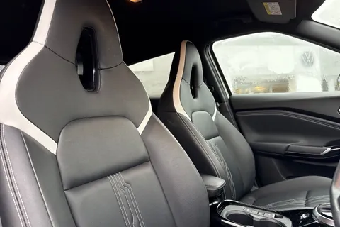 DX72YWR Nissan Juke 1.6 Premiere Edition Auto Euro 6 5dr Thumbnail #25