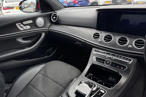 KJ19HCG Mercedes-Benz E Class 2.9 E400d AMG Line G-Tronic+ 4MATIC Euro 6 (s/s) 4dr Thumbnail #19