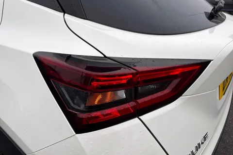 DX72YWR Nissan Juke 1.6 Premiere Edition Auto Euro 6 5dr Thumbnail #26