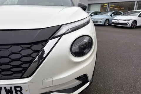 DX72YWR Nissan Juke 1.6 Premiere Edition Auto Euro 6 5dr Thumbnail #31