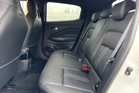 DX72YWR Nissan Juke 1.6 Premiere Edition Auto Euro 6 5dr Thumbnail #34