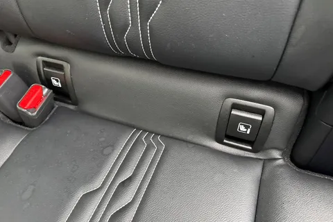 DX72YWR Nissan Juke 1.6 Premiere Edition Auto Euro 6 5dr Thumbnail #35