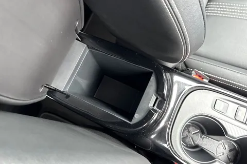 DX72YWR Nissan Juke 1.6 Premiere Edition Auto Euro 6 5dr Thumbnail #40