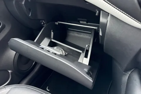 DX72YWR Nissan Juke 1.6 Premiere Edition Auto Euro 6 5dr Thumbnail #41