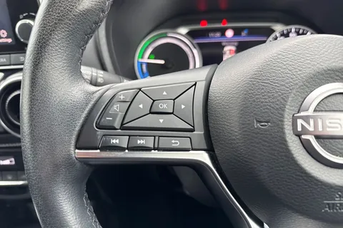 DX72YWR Nissan Juke 1.6 Premiere Edition Auto Euro 6 5dr Thumbnail #43