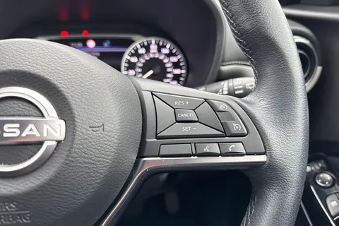 DX72YWR Nissan Juke 1.6 Premiere Edition Auto Euro 6 5dr Thumbnail #44