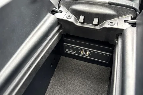 KJ19HCG Mercedes-Benz E Class 2.9 E400d AMG Line G-Tronic+ 4MATIC Euro 6 (s/s) 4dr Thumbnail #54