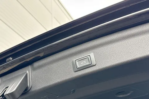 SK20XCO Audi Q3 2.0 TFSI 40 S line S Tronic quattro Euro 6 (s/s) 5dr Thumbnail #30