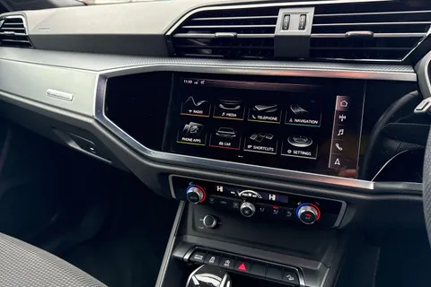 SK20XCO Audi Q3 2.0 TFSI 40 S line S Tronic quattro Euro 6 (s/s) 5dr Thumbnail #39