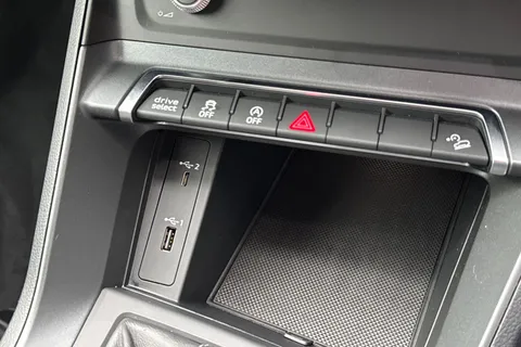 SK20XCO Audi Q3 2.0 TFSI 40 S line S Tronic quattro Euro 6 (s/s) 5dr Thumbnail #52