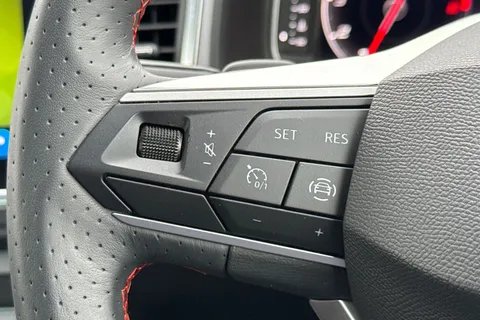 ST25ZJK SEAT Ateca 1.5 TSI EVO FR Sport 5dr DSG Thumbnail #38