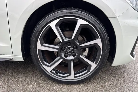 PK74YVP Audi A1 Black Edition 30 TFSI  116 PS 6-speed Thumbnail #11