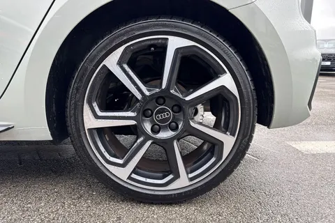 PK74YVP Audi A1 Black Edition 30 TFSI  116 PS 6-speed Thumbnail #13