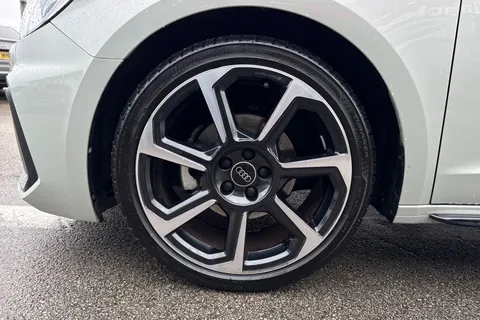 PK74YVP Audi A1 Black Edition 30 TFSI  116 PS 6-speed Thumbnail #14