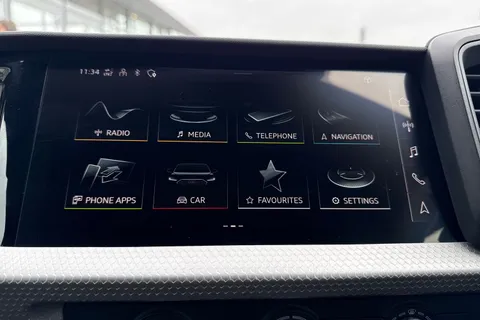 PK74YVP Audi A1 Black Edition 30 TFSI  116 PS 6-speed Thumbnail #18