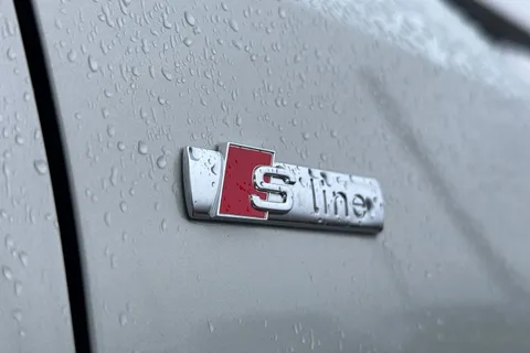 PK74YVP Audi A1 Black Edition 30 TFSI  116 PS 6-speed Thumbnail #26