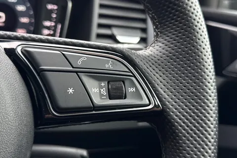 PK74YVP Audi A1 Black Edition 30 TFSI  116 PS 6-speed Thumbnail #35