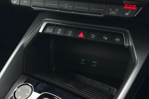 PK25XXJ Audi A3 Black Edition 35 TFSI  150 PS S tronic Thumbnail #42