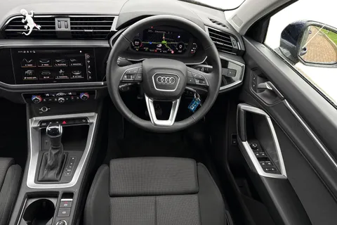 SF74ZGM Audi Q3 Sport 35 TFSI  150 PS S tronic Thumbnail #19