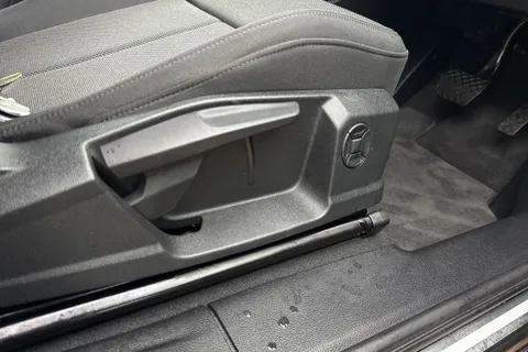 SF74ZGM Audi Q3 Sport 35 TFSI  150 PS S tronic Thumbnail #45