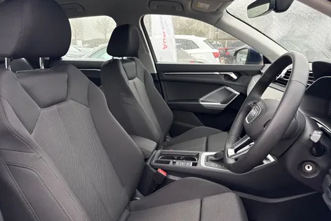 SF74ZGM Audi Q3 Sport 35 TFSI  150 PS S tronic Thumbnail #50