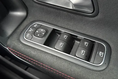 FG70XVF Mercedes-Benz A Class 1.3 A250e 15.6kWh AMG Line (Premium 2) Hatchback 5dr Petrol Plug-in Hybrid 8G-DCT Euro 6 (s/s) (218 ps) Thumbnail #40