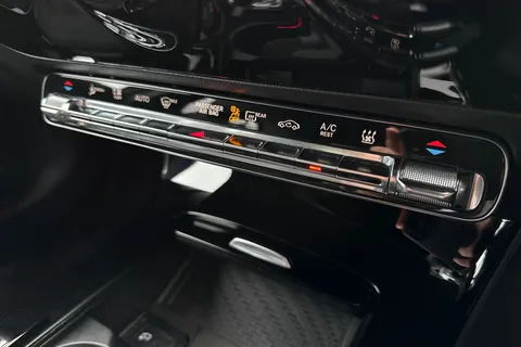 FG70XVF Mercedes-Benz A Class 1.3 A250e 15.6kWh AMG Line (Premium 2) Hatchback 5dr Petrol Plug-in Hybrid 8G-DCT Euro 6 (s/s) (218 ps) Thumbnail #51