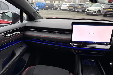 CX75VUS Volkswagen Id.7 250kW 4MOTION GTX Plus 86kWh ⭐ Sunroof, Towbar, DCC⭐ Thumbnail #21