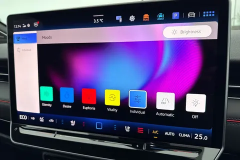 CX75VUS Volkswagen Id.7 250kW 4MOTION GTX Plus 86kWh ⭐ Sunroof, Towbar, DCC⭐ Thumbnail #59