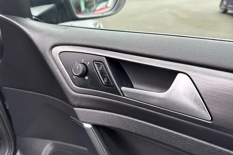 BH19BNA Volkswagen Golf 1.5 TSI EVO 150 Match 5dr | Heated Seats | ACC | Nav Thumbnail #22