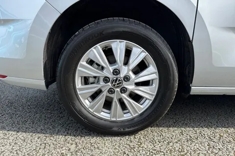 CX74LXY Volkswagen Multivan 1.4 TSI 13kWh Life DSG Euro 6 (s/s) 5dr Thumbnail #11