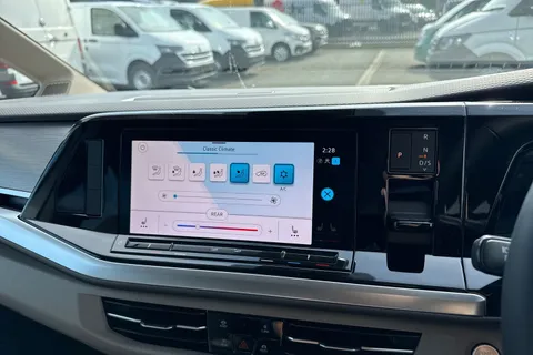 CX74LXY Volkswagen Multivan 1.4 TSI 13kWh Life DSG Euro 6 (s/s) 5dr Thumbnail #21