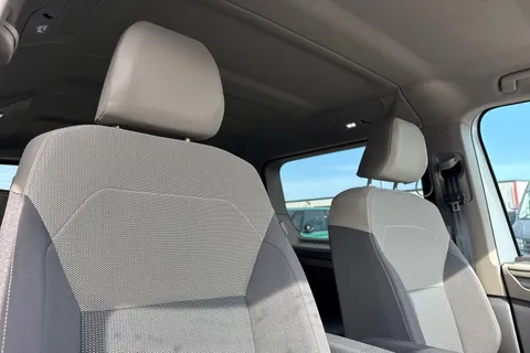 CX74LXY Volkswagen Multivan 1.4 TSI 13kWh Life DSG Euro 6 (s/s) 5dr Thumbnail #23