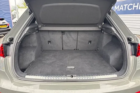 DG21JYX Audi Q3 2.0 TFSI 40 Vorsprung S Tronic quattro Euro 6 (s/s) 5dr Thumbnail #7