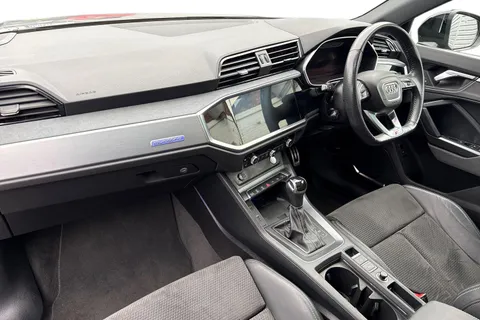 DG21JYX Audi Q3 2.0 TFSI 40 Vorsprung S Tronic quattro Euro 6 (s/s) 5dr Thumbnail #15