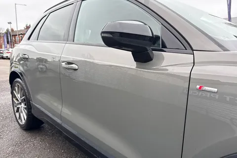 DG21JYX Audi Q3 2.0 TFSI 40 Vorsprung S Tronic quattro Euro 6 (s/s) 5dr Thumbnail #28