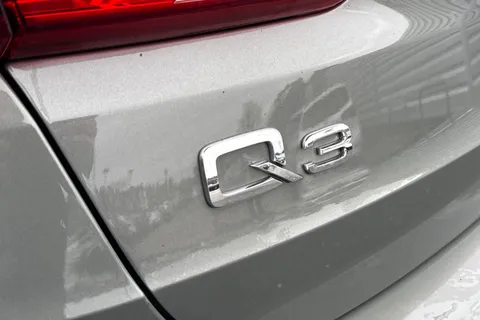 DG21JYX Audi Q3 2.0 TFSI 40 Vorsprung S Tronic quattro Euro 6 (s/s) 5dr Thumbnail #36