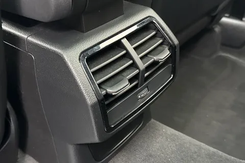 DG21JYX Audi Q3 2.0 TFSI 40 Vorsprung S Tronic quattro Euro 6 (s/s) 5dr Thumbnail #40