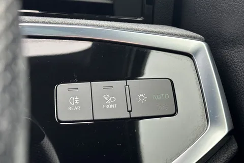 DG21JYX Audi Q3 2.0 TFSI 40 Vorsprung S Tronic quattro Euro 6 (s/s) 5dr Thumbnail #43