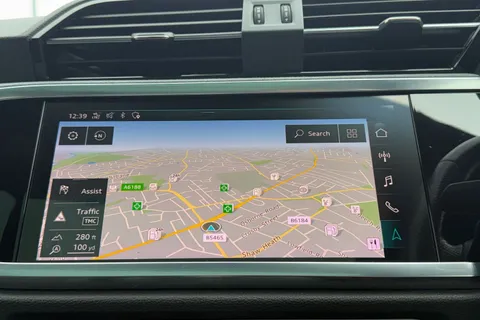 DG21JYX Audi Q3 2.0 TFSI 40 Vorsprung S Tronic quattro Euro 6 (s/s) 5dr Thumbnail #52